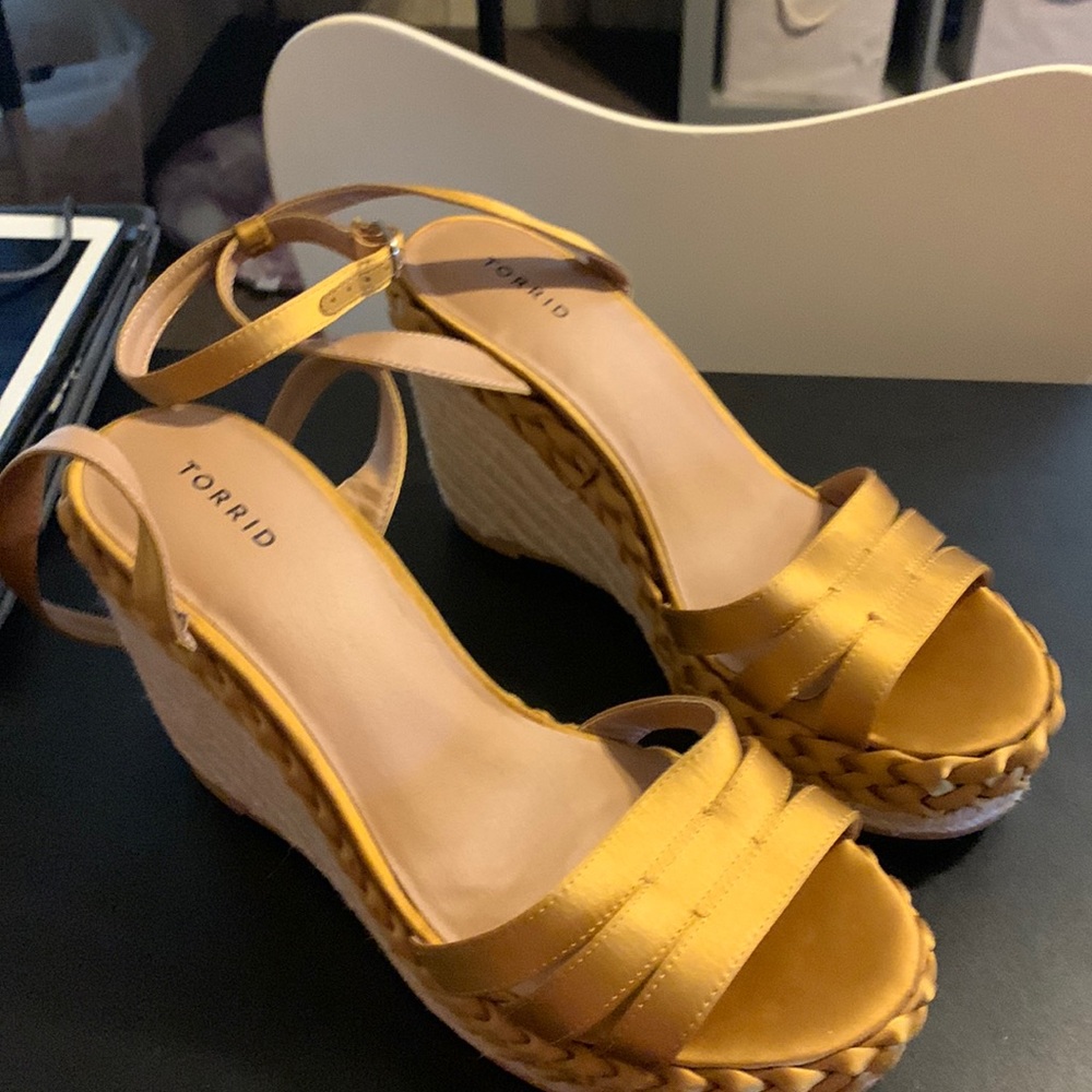 Torrid espadrille wedge dress sandals size 9.5 new w/o tags